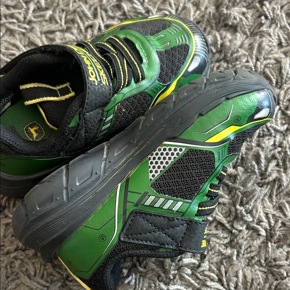 Skechers x John Deere Boys' Green Velcro Sneakers Size 8 - Picture 9 of 12